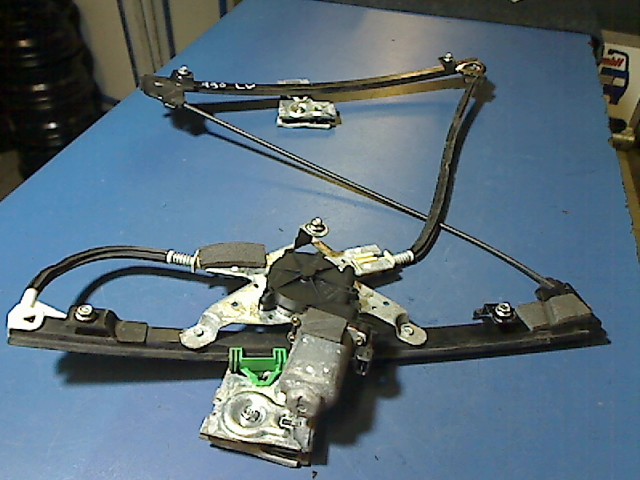 FENSTERHEBER ELEKTRISCH MIT MOTOR LINKS VORNE
