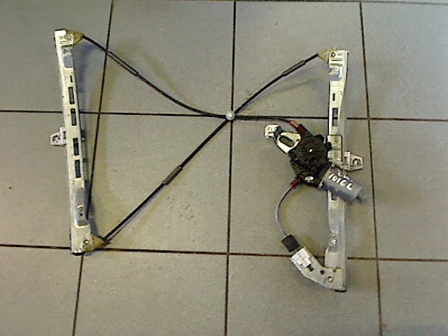 FENSTERHEBER ELEKTRISCH MIT MOTOR LINKS VORNE