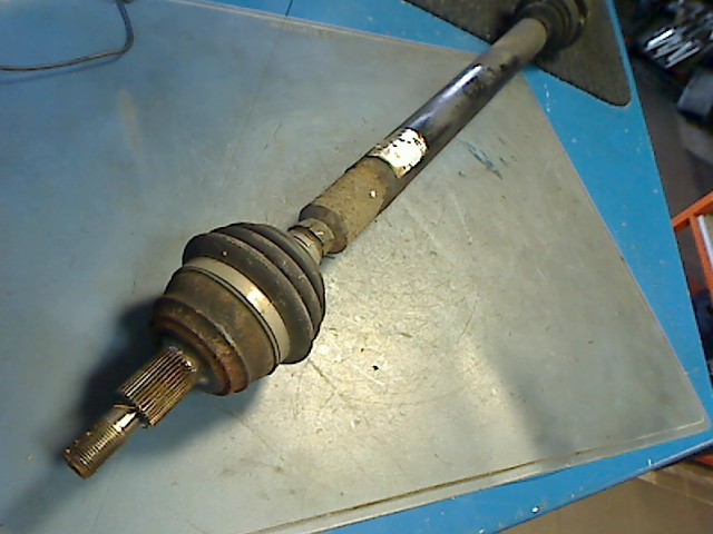 ANTRIEBSWELLE RECHTS VORNE