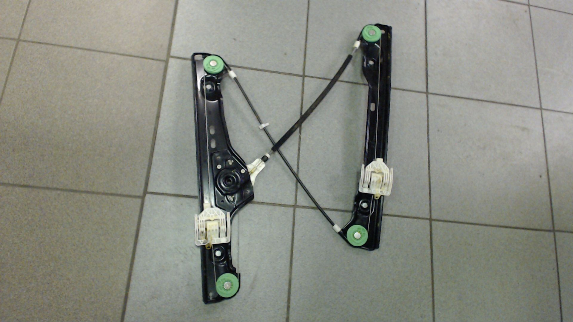 FENSTERHEBER ELEKTRISCH LINKS VORNE