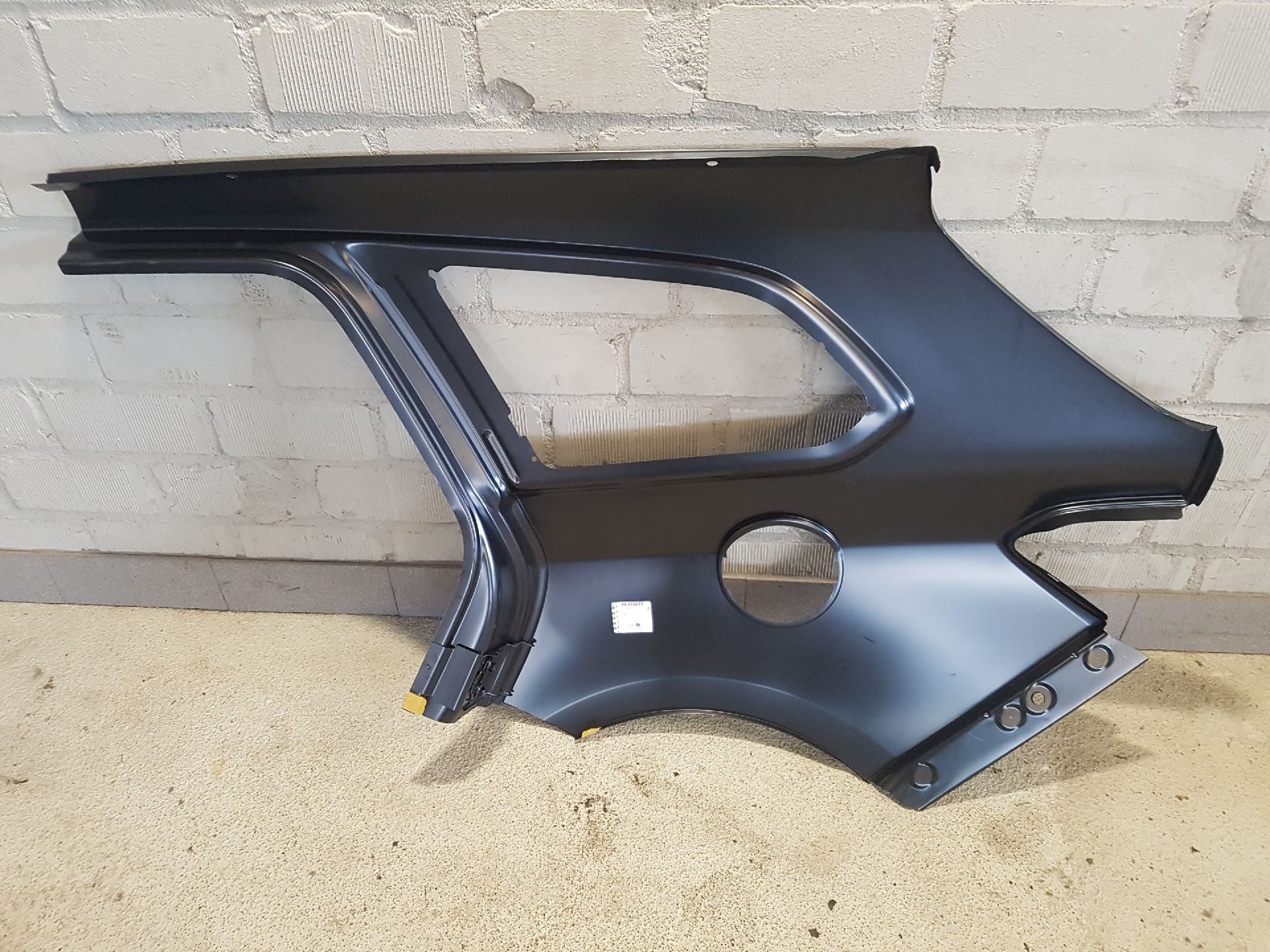 SEITENWAND RECHTS HINTEN