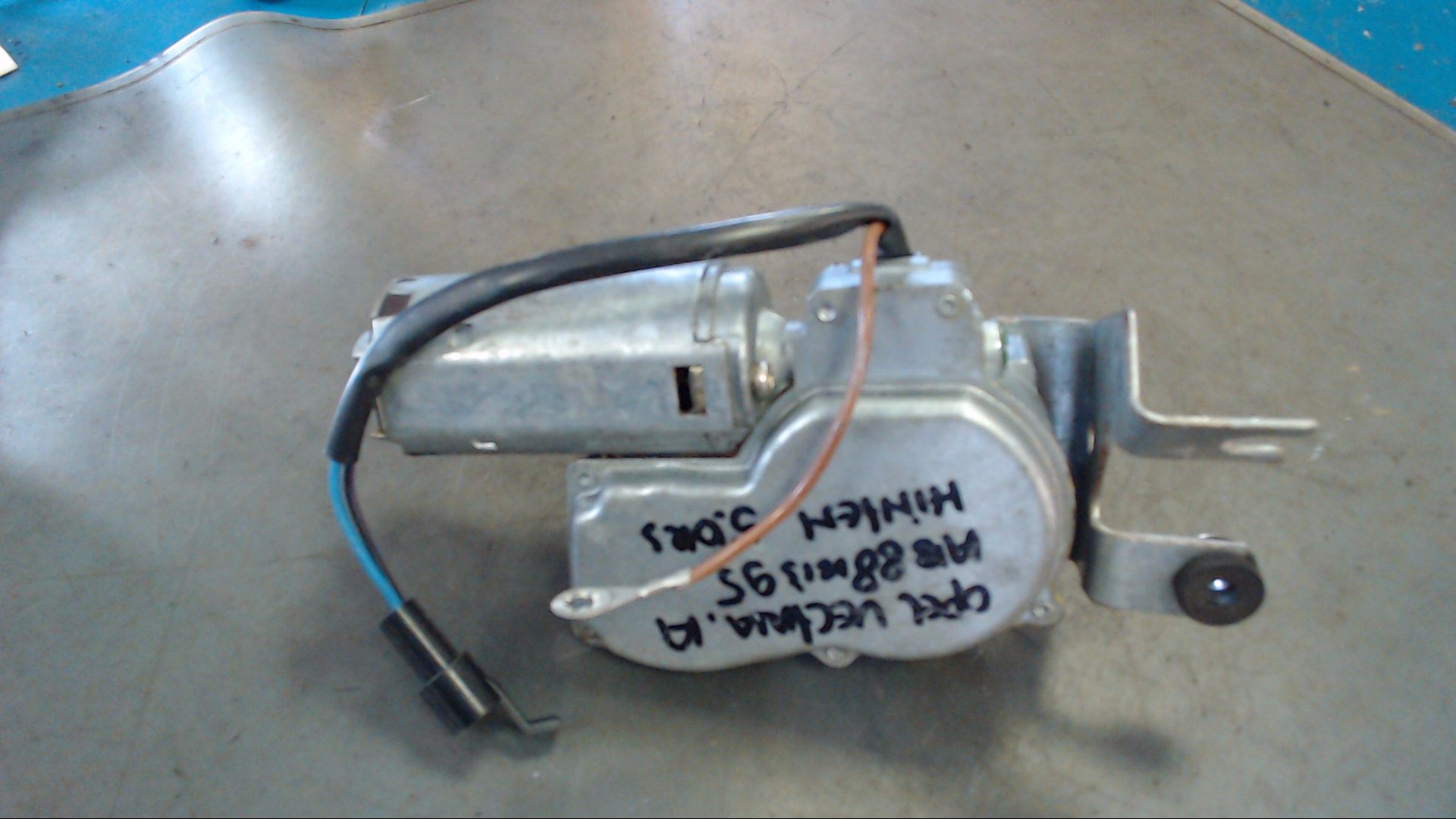 SCHEIBENWISCHERMOTOR HINTEN