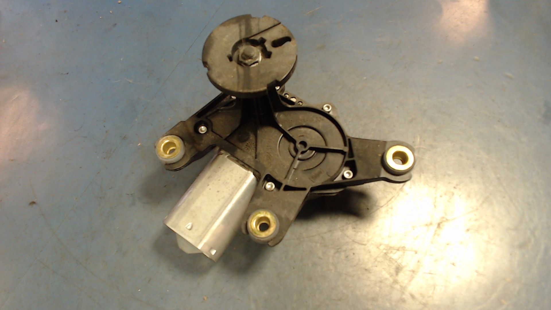 SCHEIBENWISCHERMOTOR HINTEN