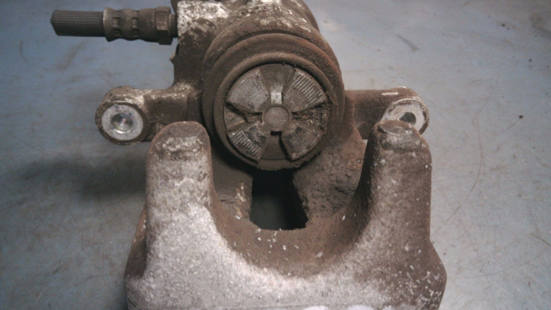 BREMSSATTEL RECHTS HINTEN