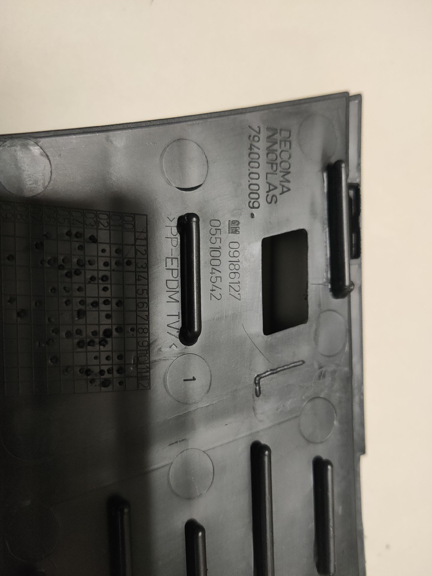 GITTER LINKS STOßSTANGE VORNE