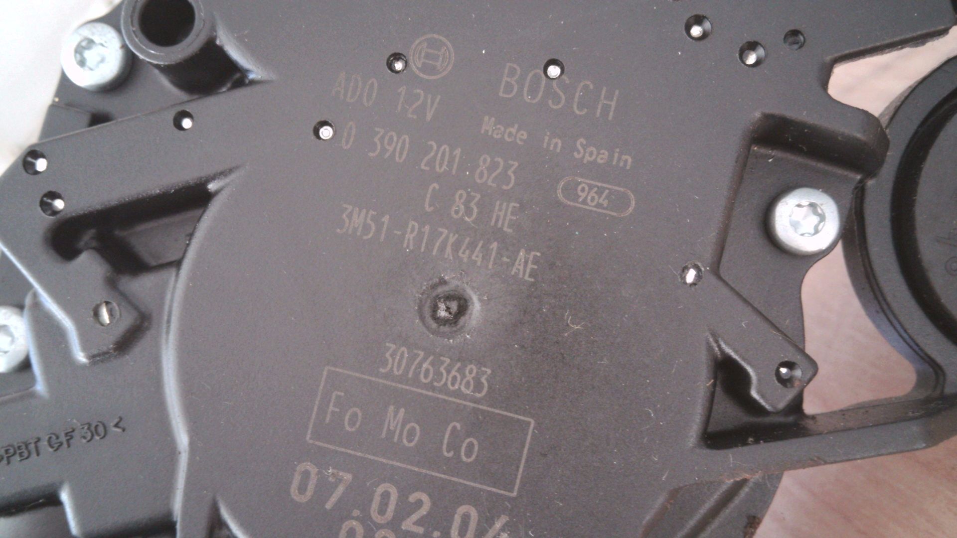 Scheibenwischermotor hinten