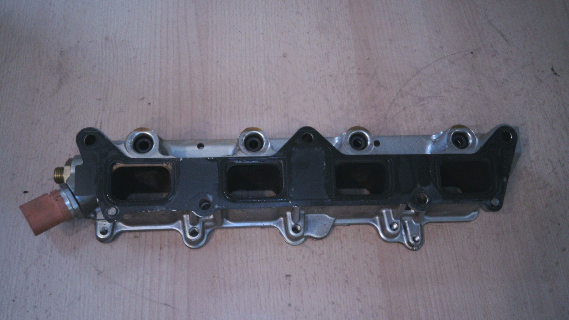 Ansaugkrümmer unten