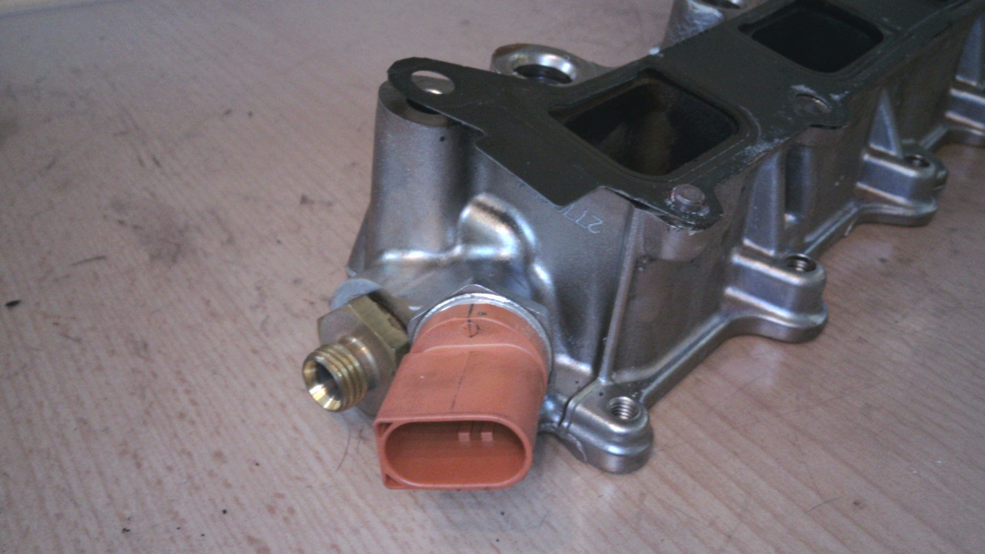 Ansaugkrümmer unten