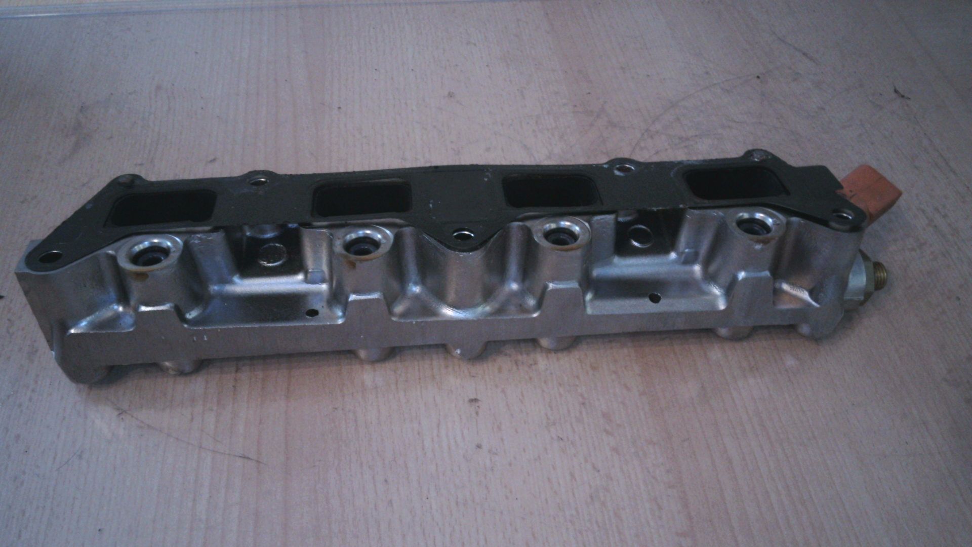 Ansaugkrümmer unten