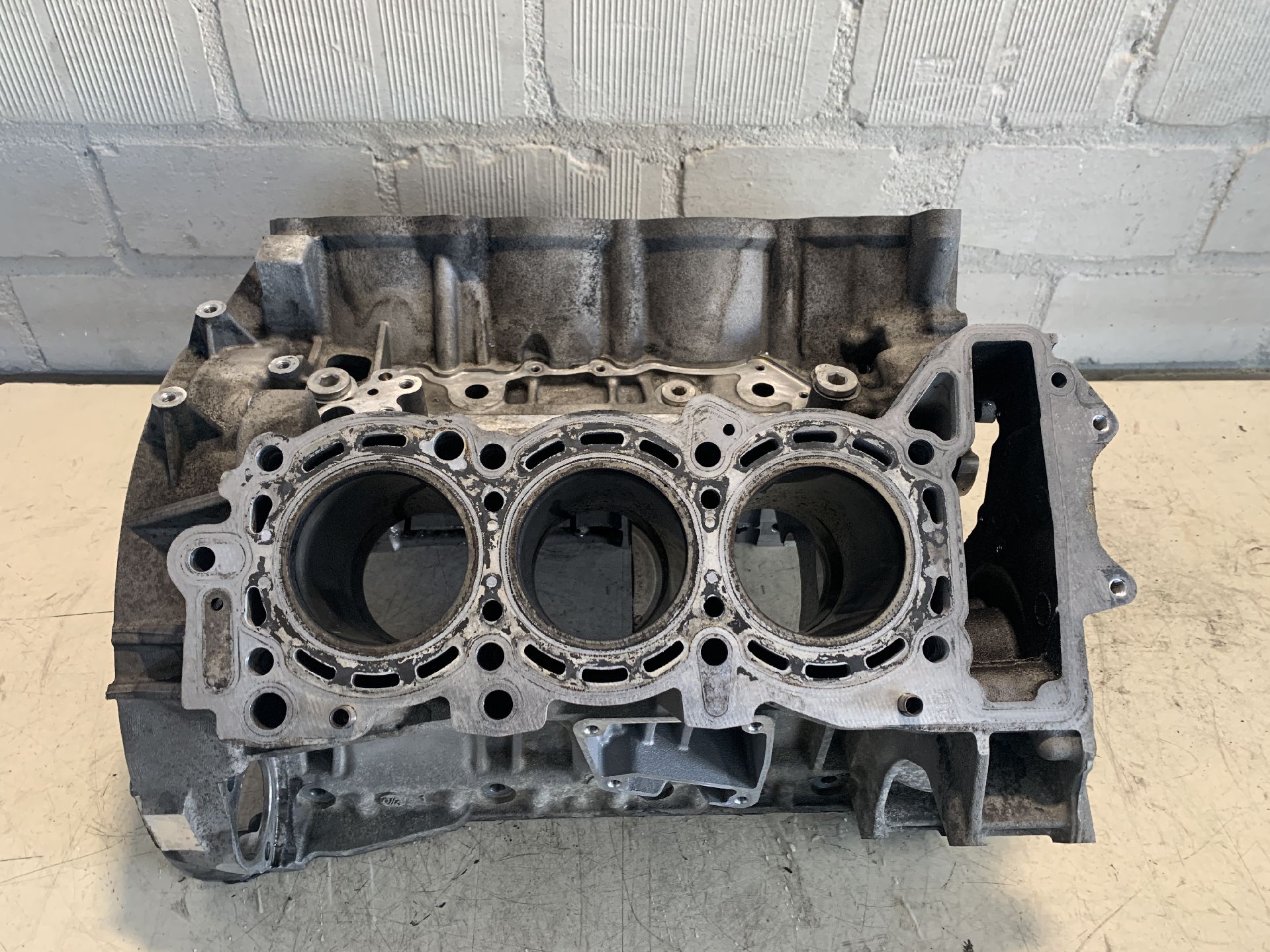 Motorblock ohne Anbauteile