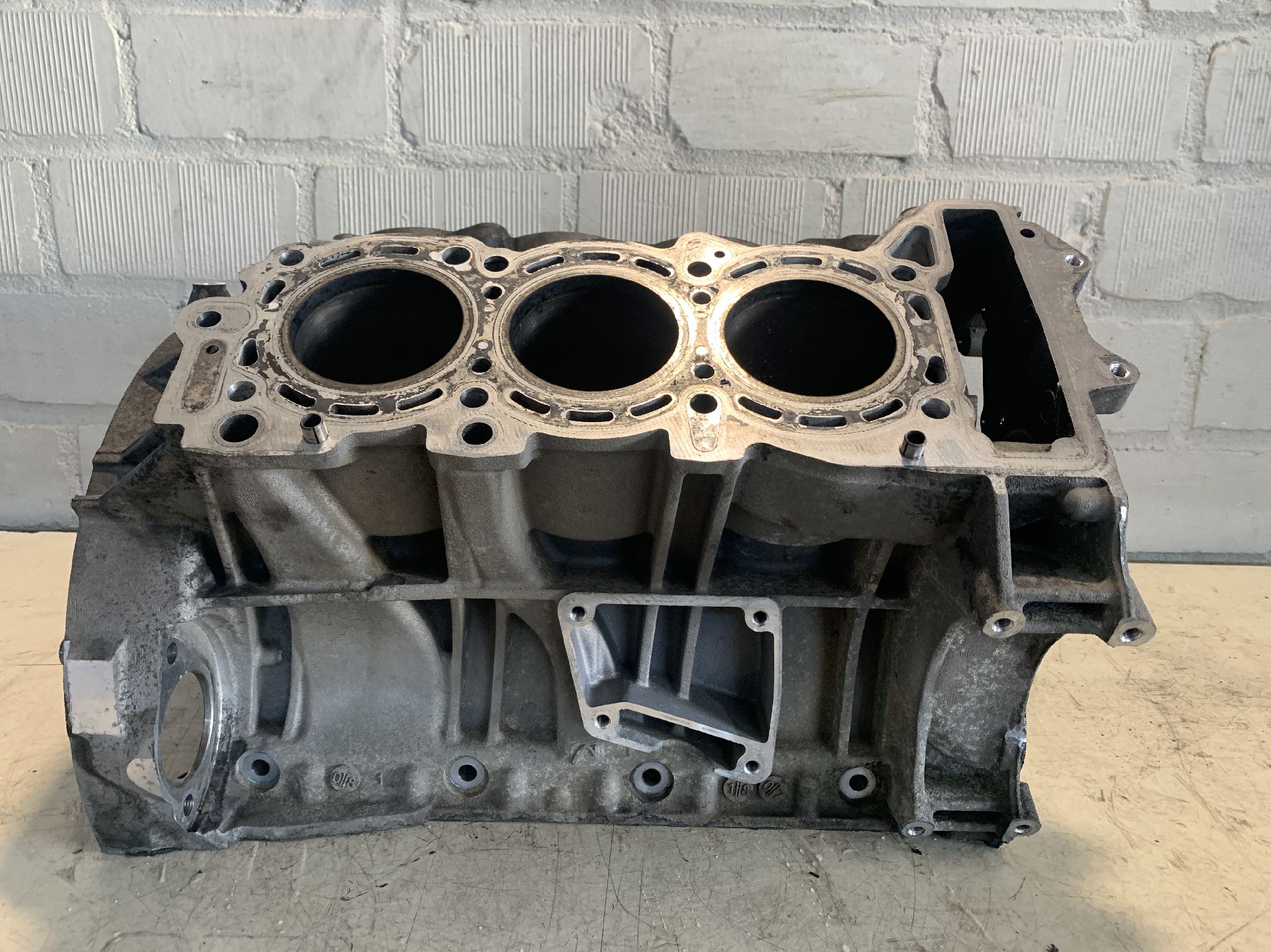 Motorblock ohne Anbauteile