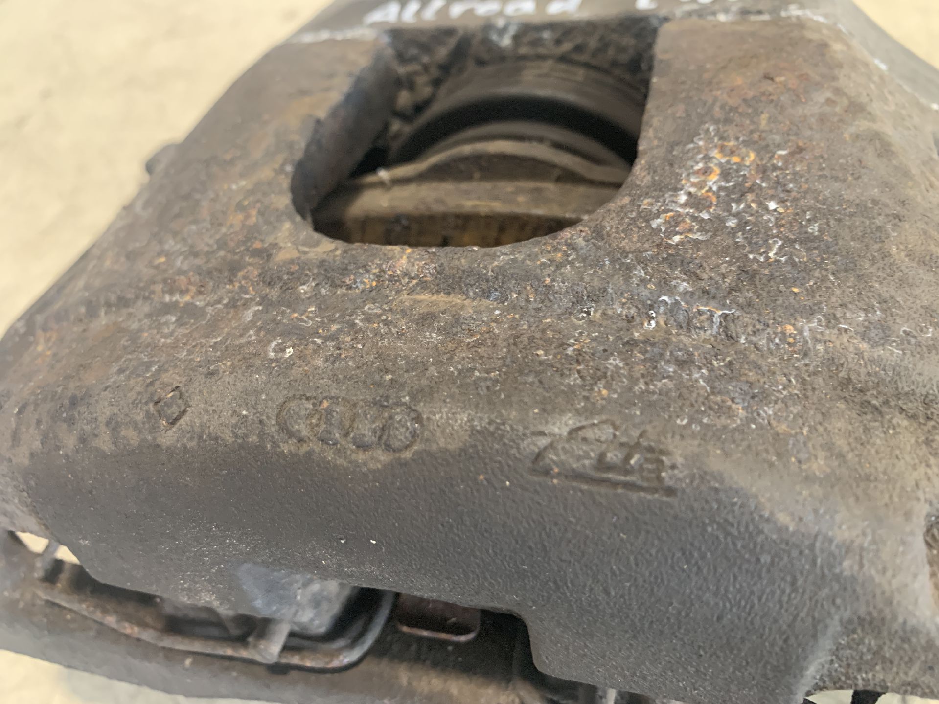 Bremssattel Links Vorne