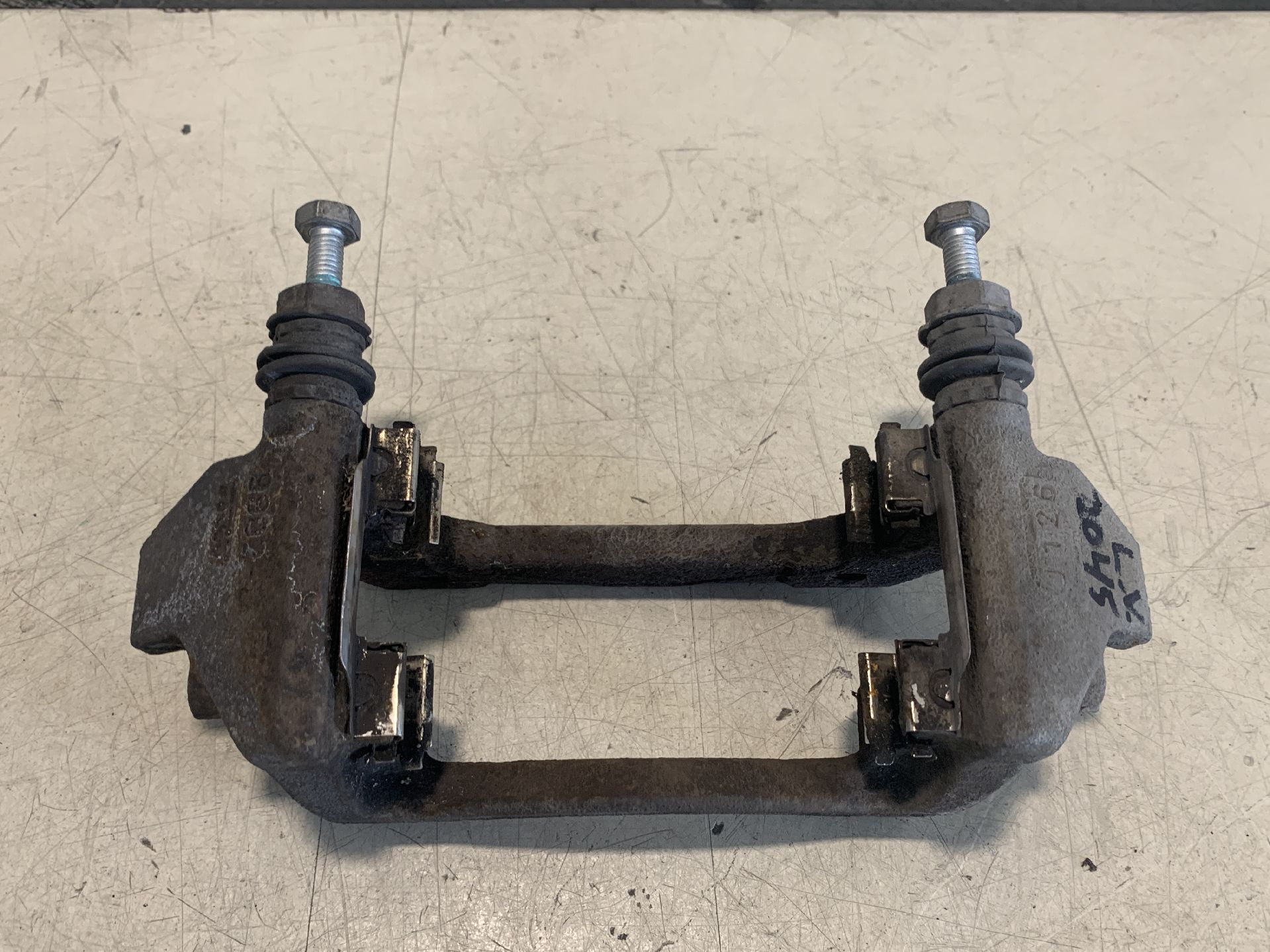 Bremssattelträger Links Vorne