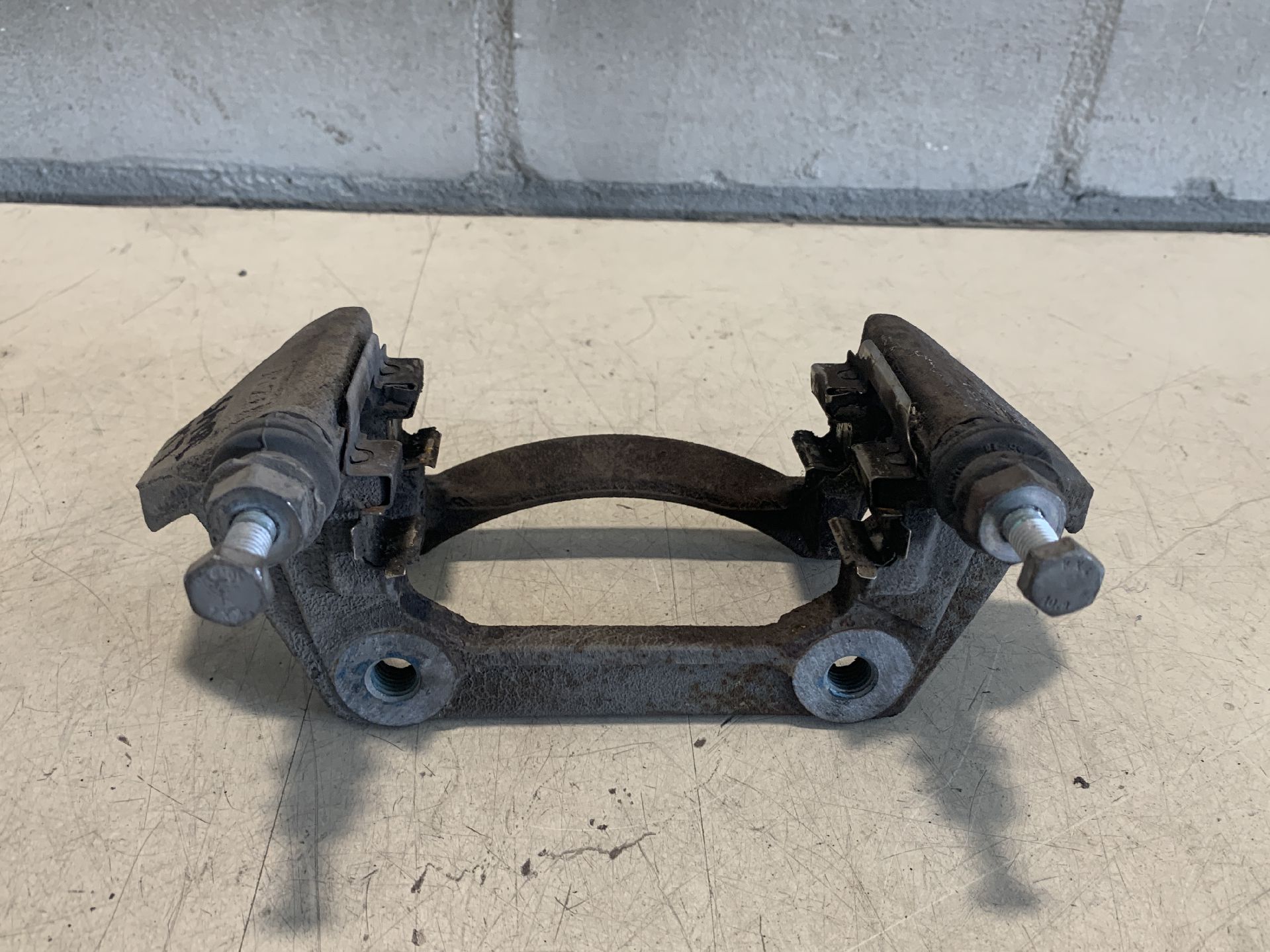Bremssattelträger Links Vorne