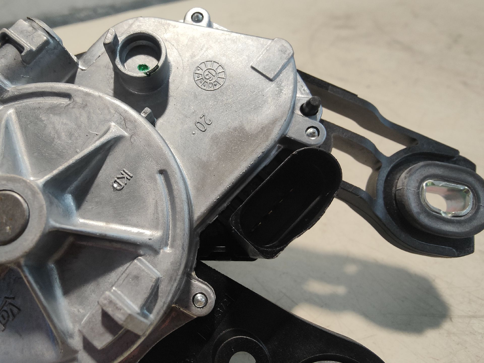 Scheibenwischermotor hinten