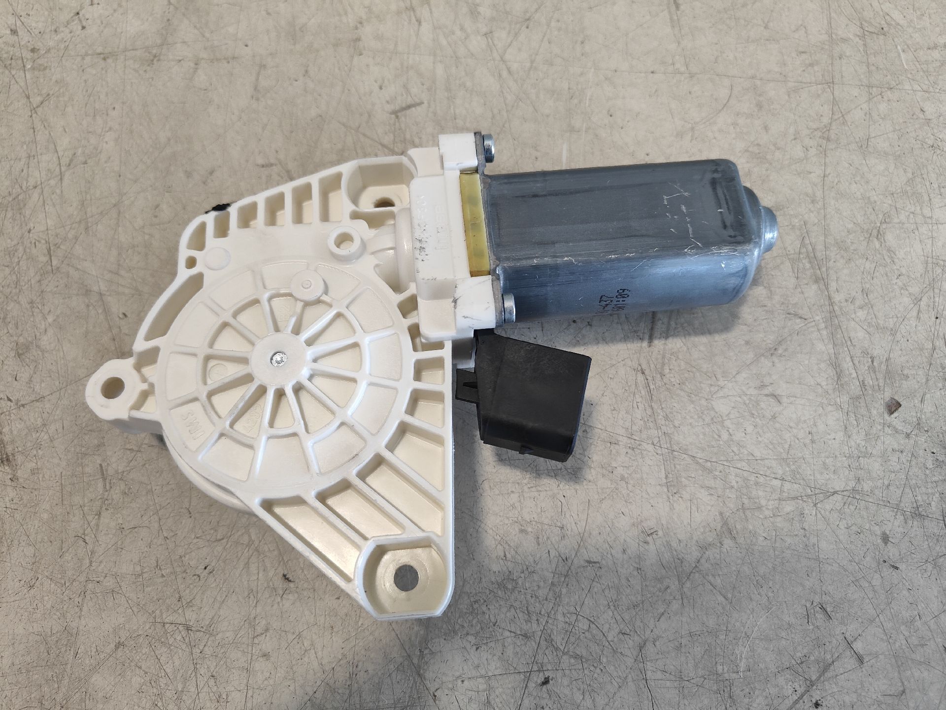 Fensterhebermotor Rechts Vorne