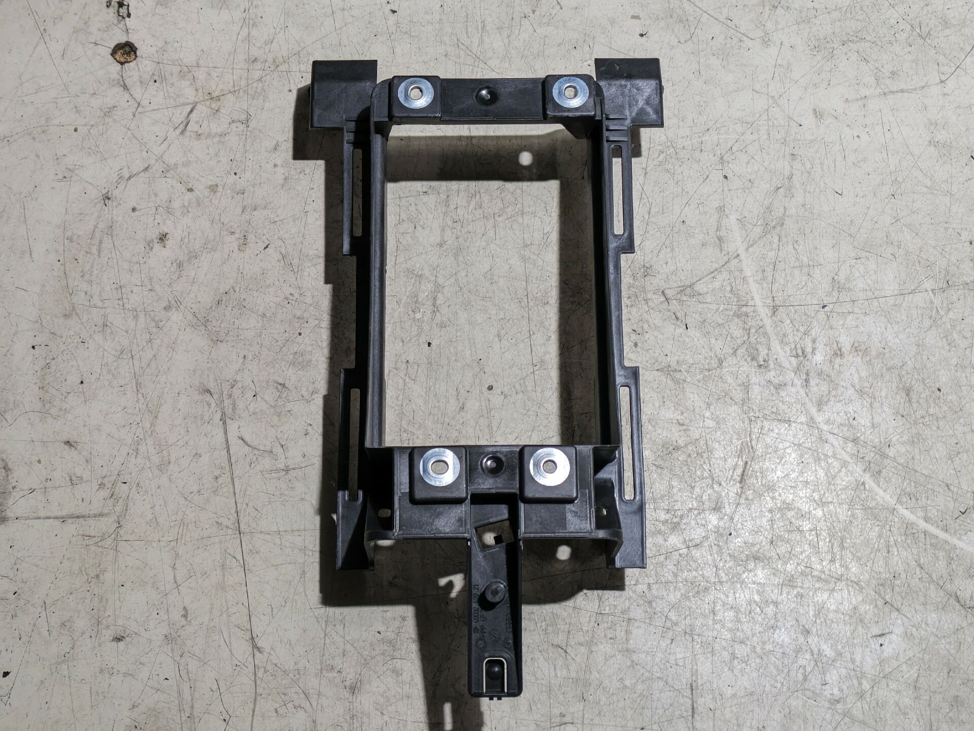 Halterung Mittelkonsole