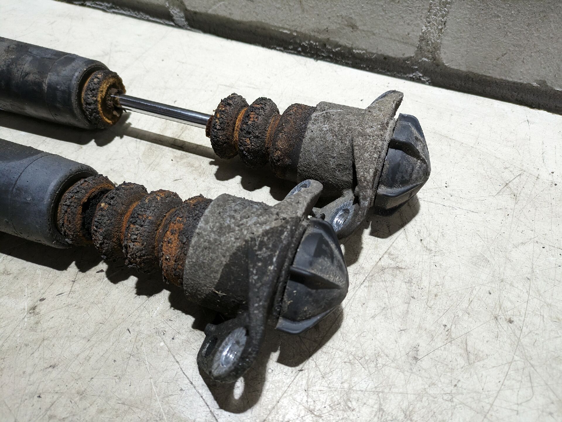 Stossdämpfer Satz Hinten