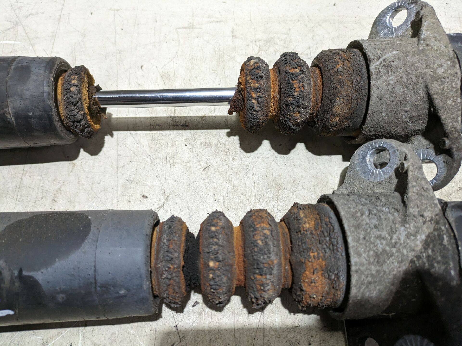 Stossdämpfer Satz Hinten