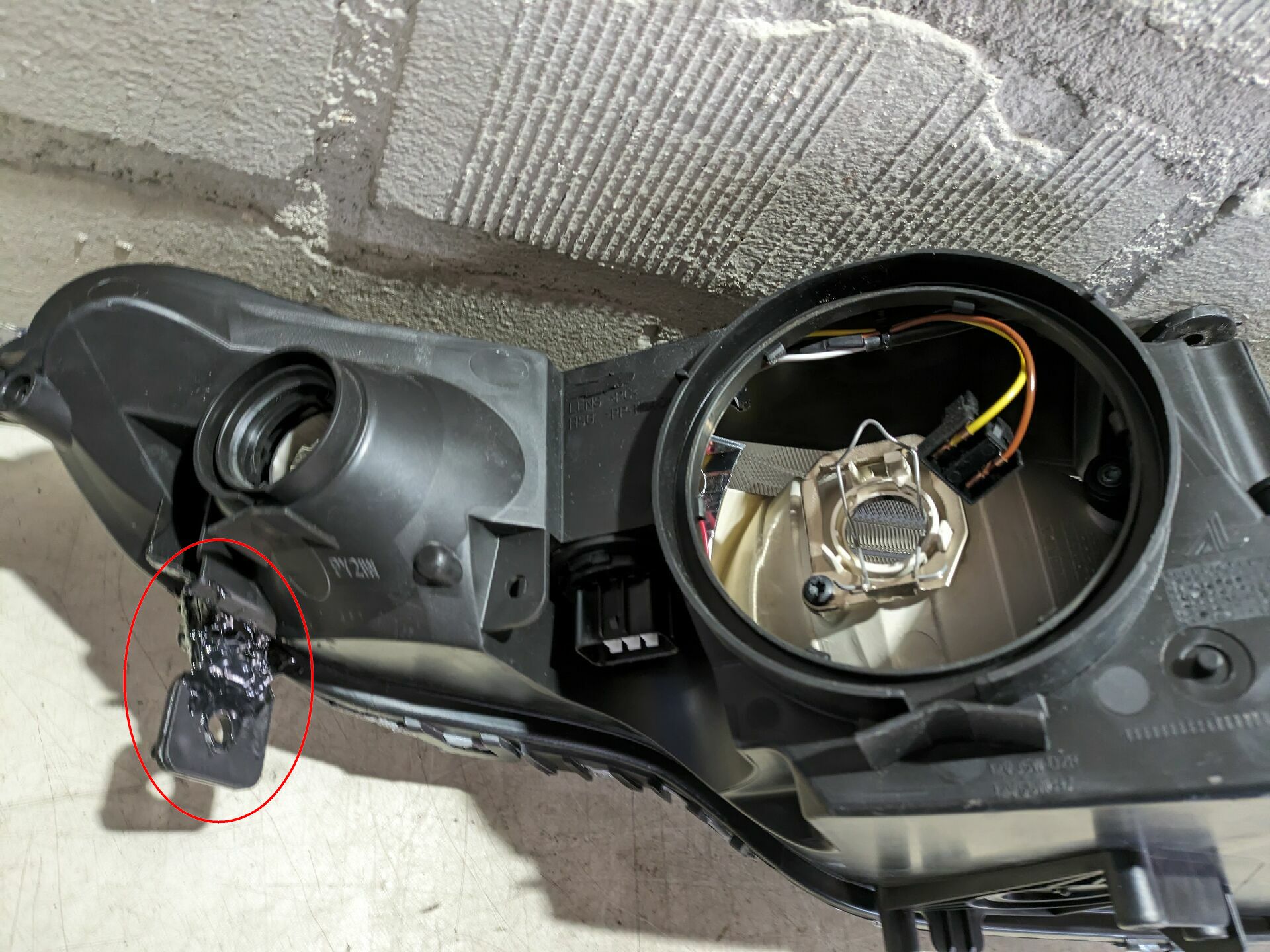 Scheinwerfer Links