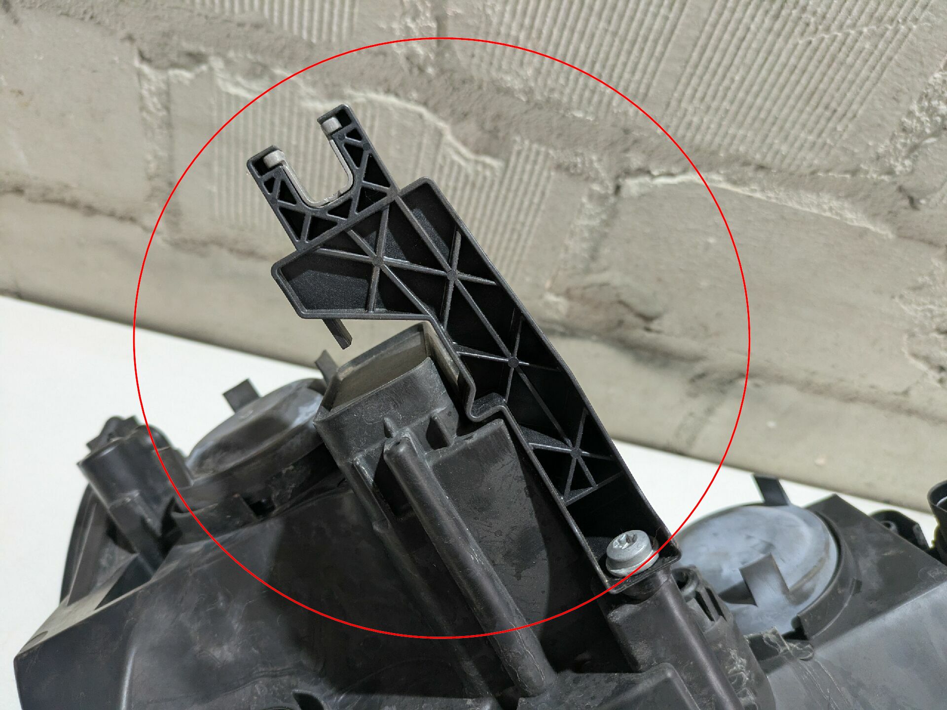 Scheinwerfer Links
