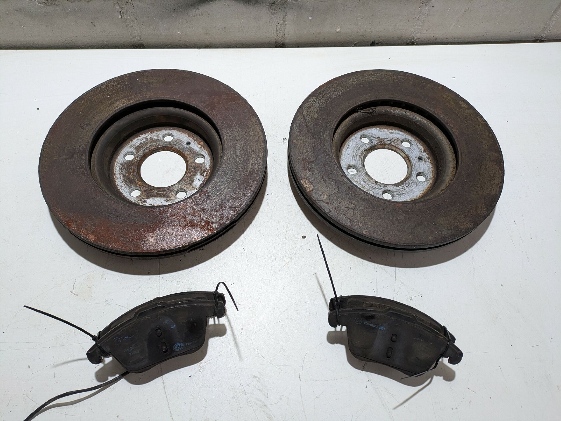 Satz Bremsscheiben Vorne