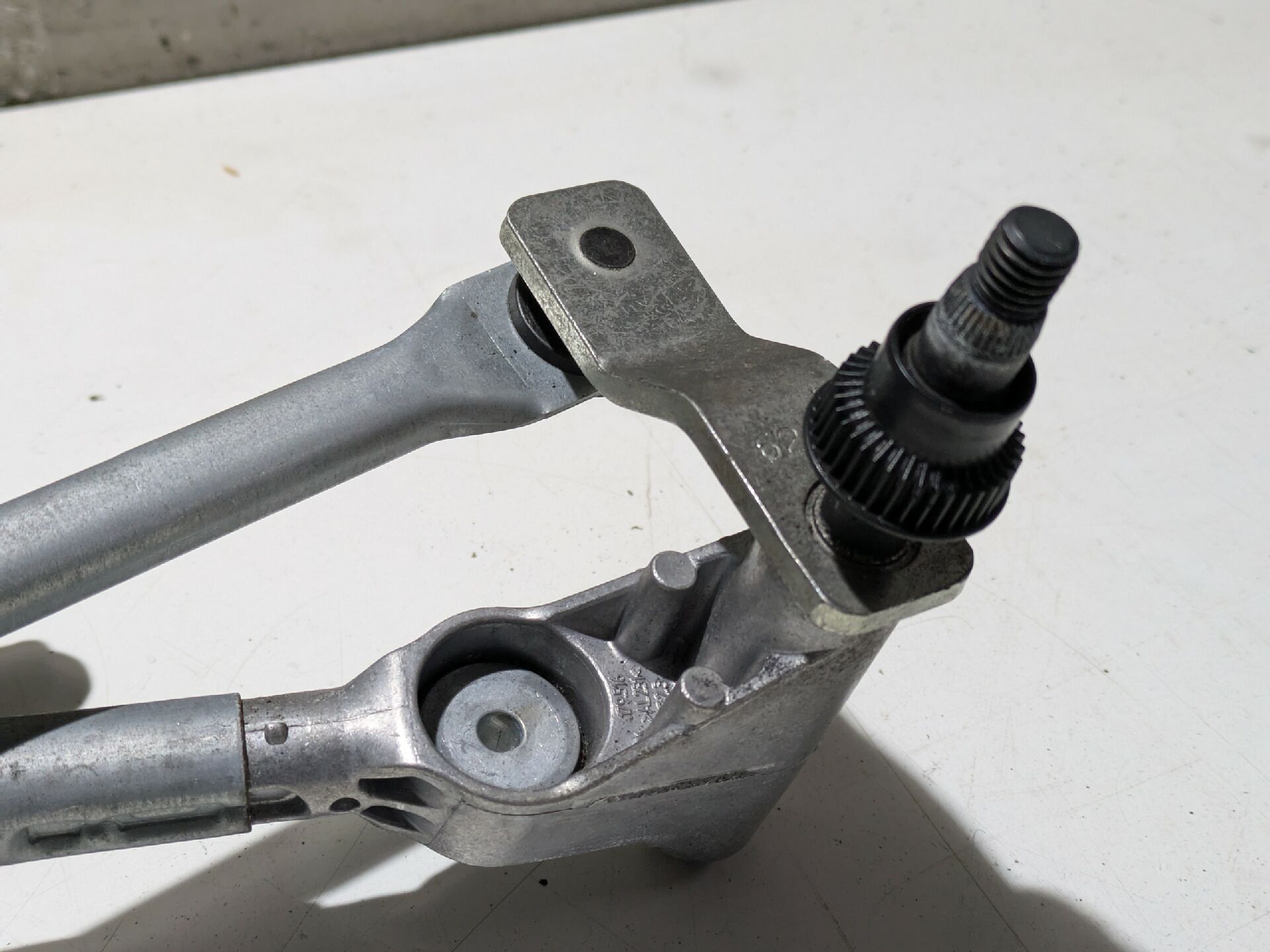 Scheibenwischergestänge mit Motor Vorne