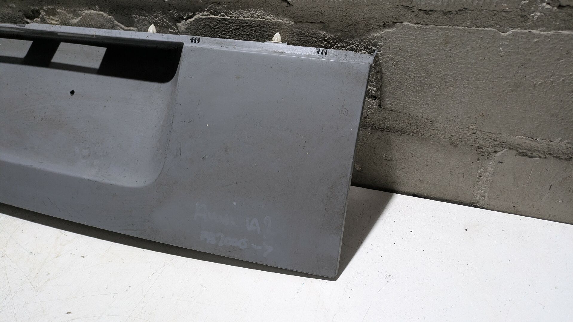 Heckklappenblende