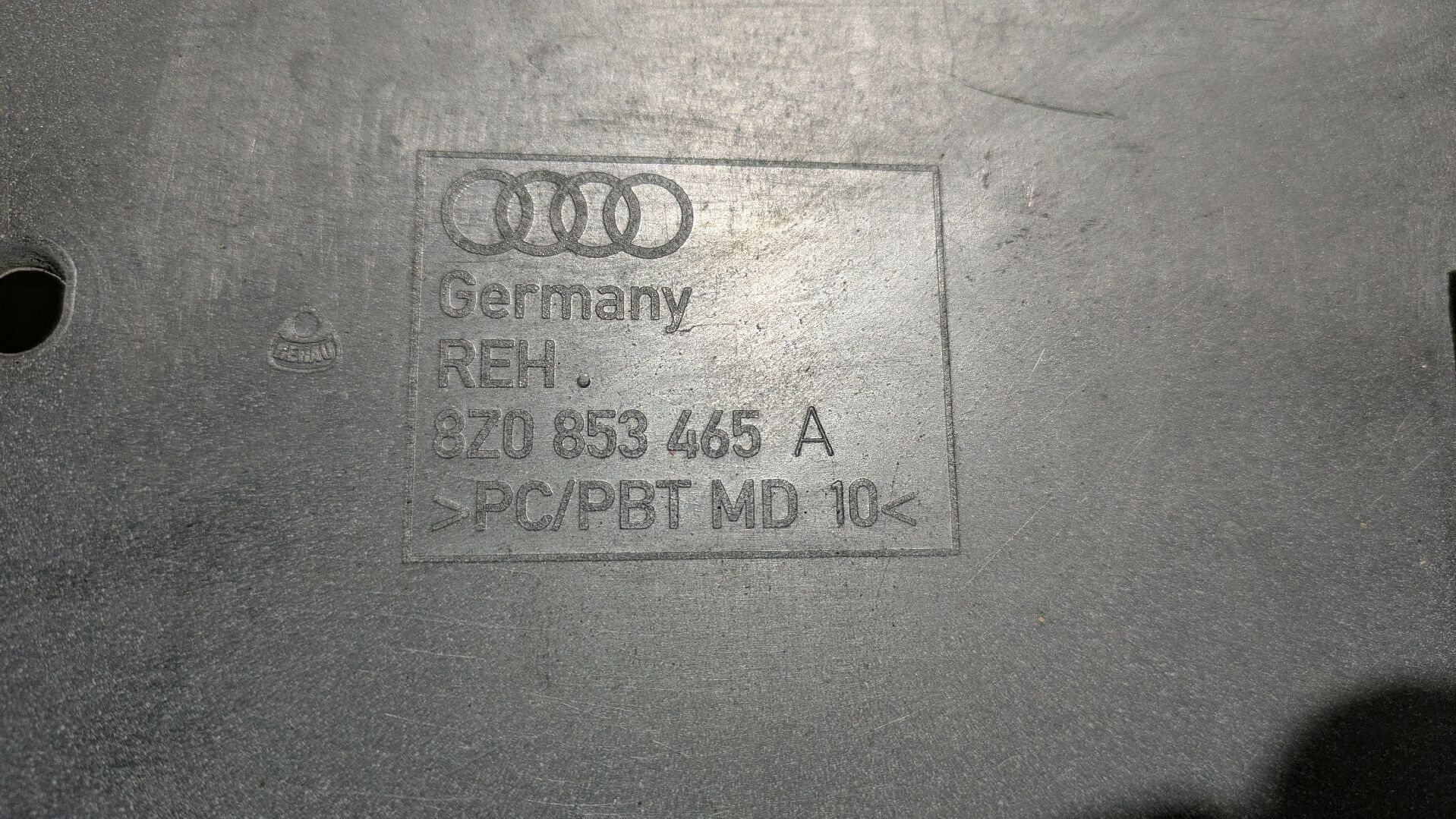 Heckklappenblende
