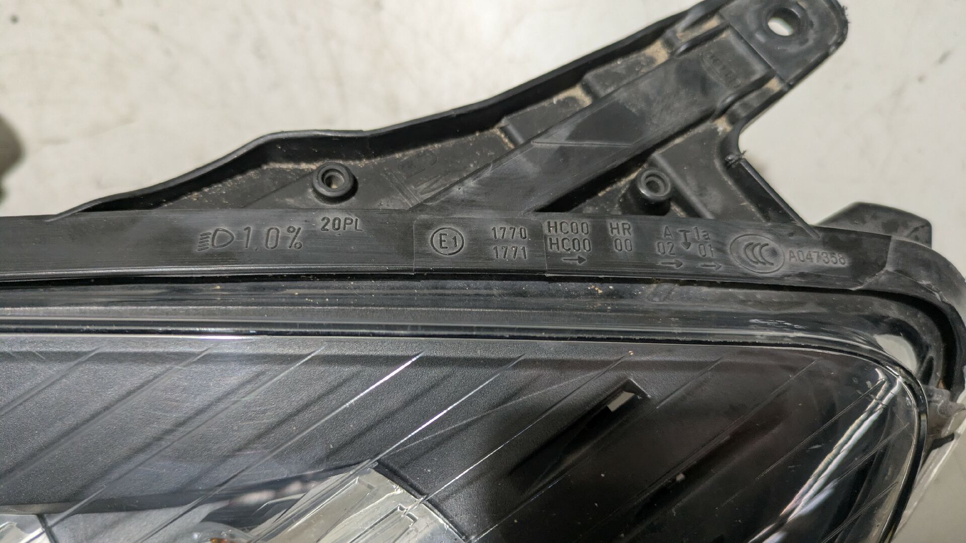 Scheinwerfer Links