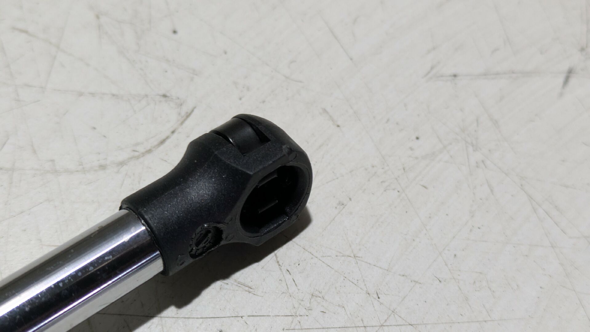 Satz Gasdruckdämpfer Heckscheibe