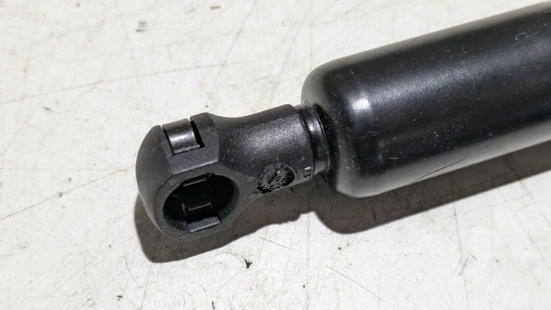 Satz Gasdruckdämpfer Heckscheibe