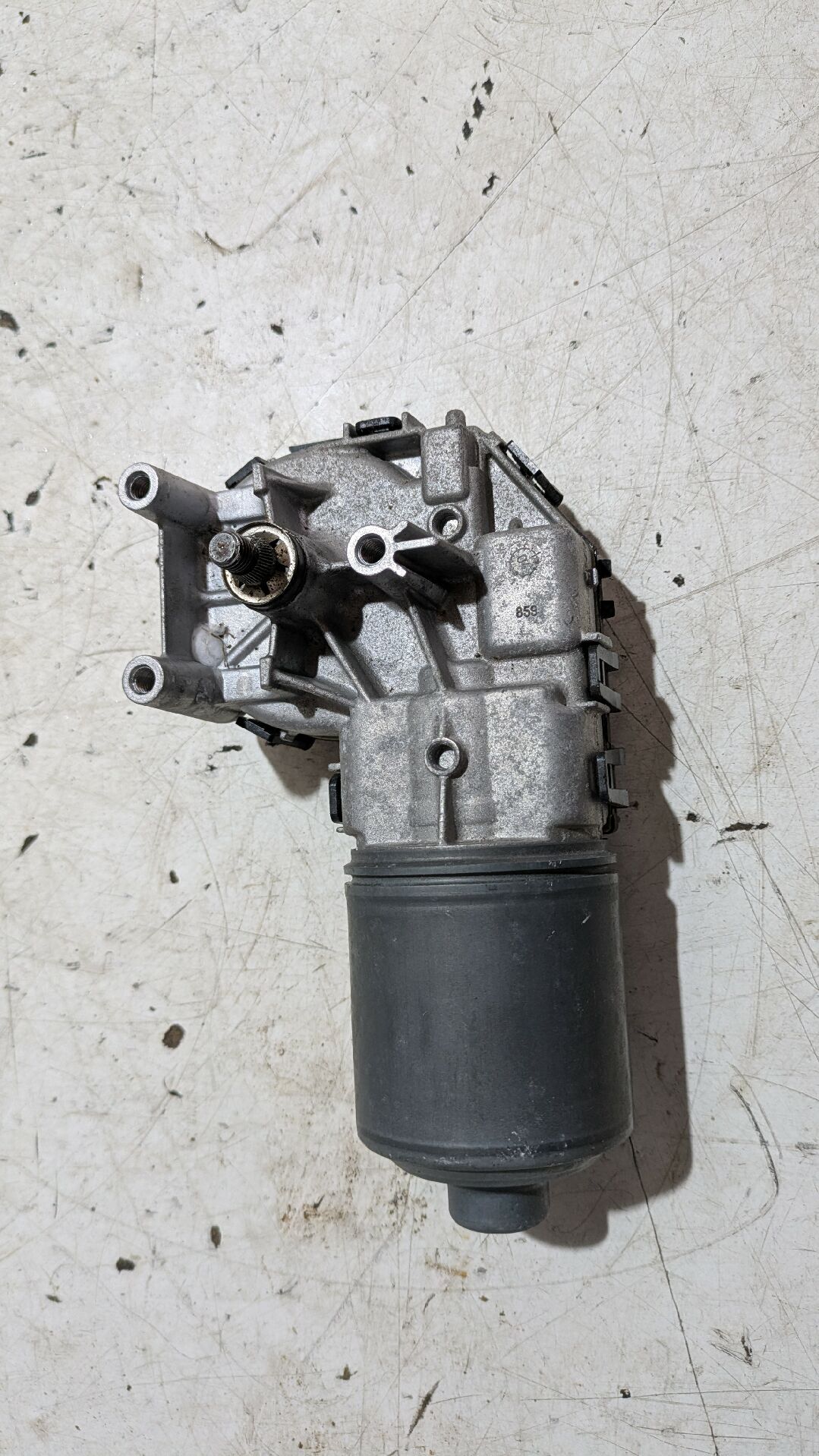 Scheibenwischermotor Vorne